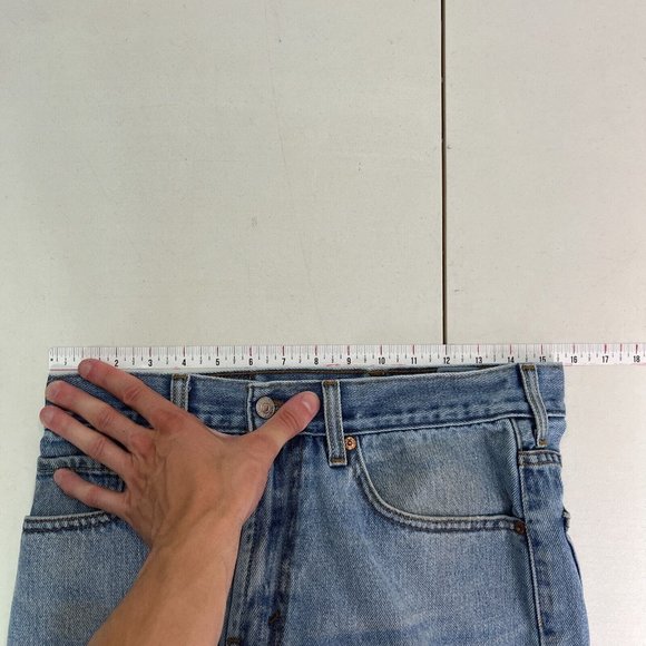 Vtg Y2K Levis 505 Classic Straight Fit Jeans Blue 31x28.5 Denim Stonewashed Mens - Picture 3 of 16